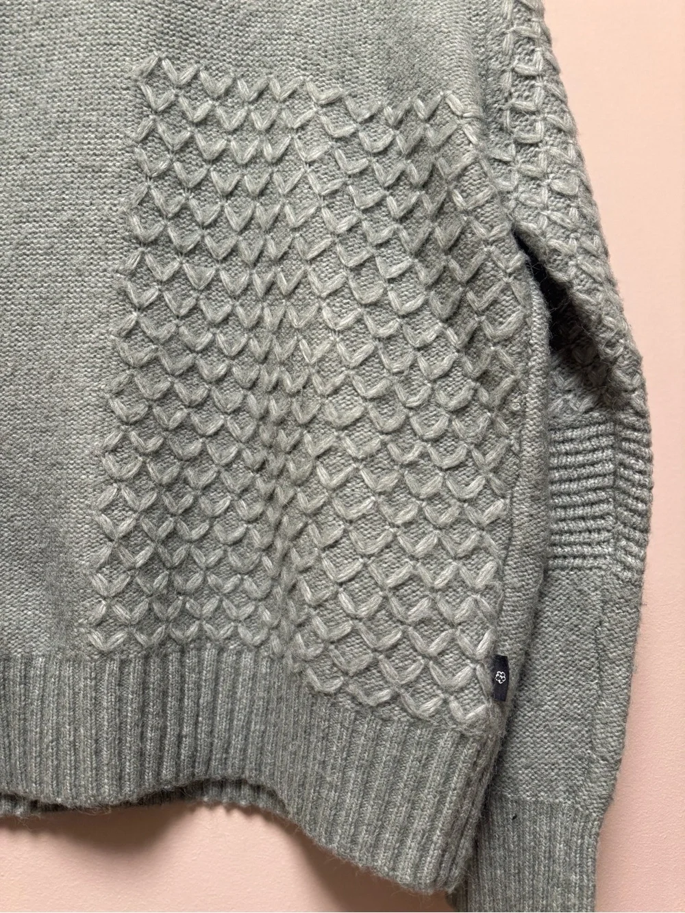 Ted Baker—Men's Textured Knit Wool-Blend Sweater Size 7/3XL